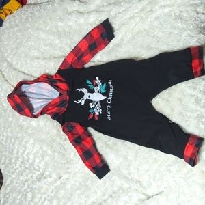 12-18 months long sleeve Christmas outfit EUC